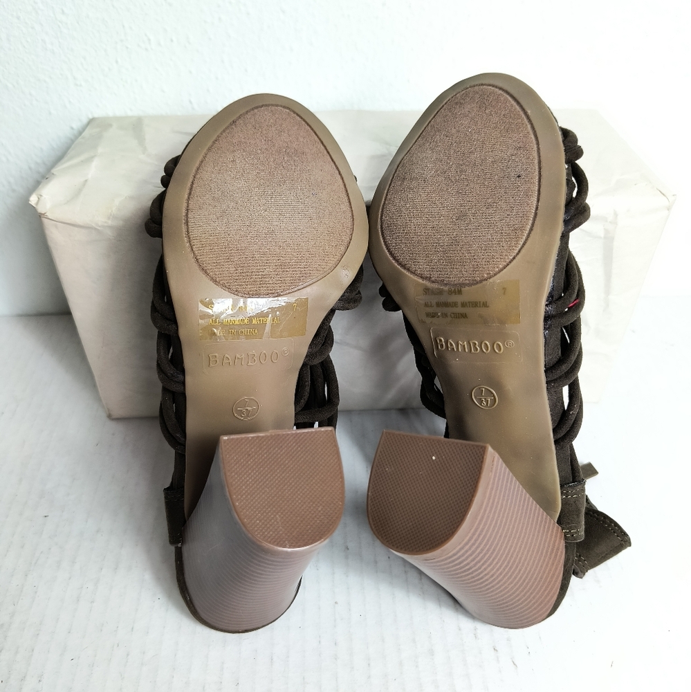 BAMBOO Stash 7 Dark Green Heel and Open-Toe Design - Picture 9 of 11